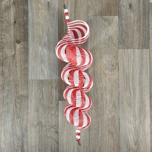 Vintage Red & White Plastic Mesh Wind‎ Spinner Swirl Christmas Holiday Decor